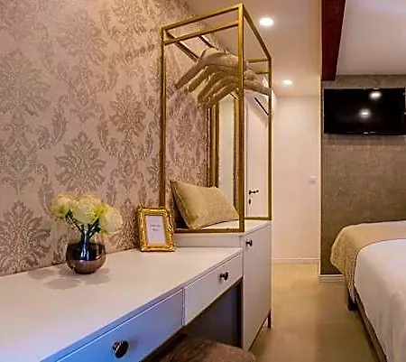 Jupiter Lux 4* Split