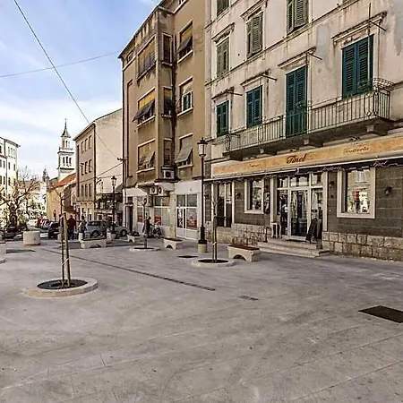 krevet i doručak Jupiter Lux 4*