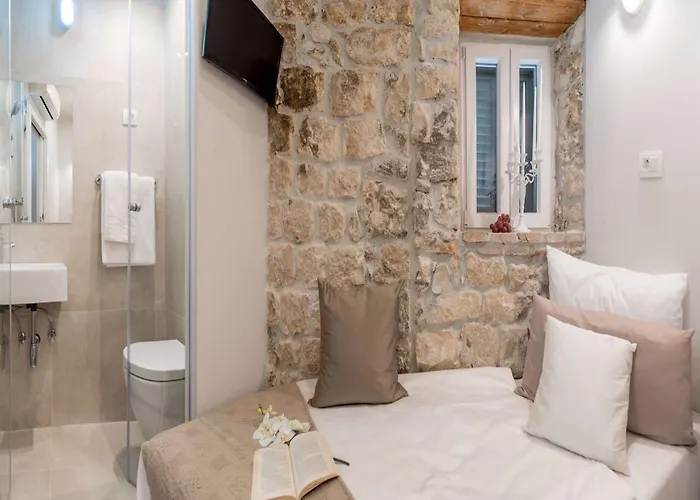 krevet i doručak Jupiter Lux 4*